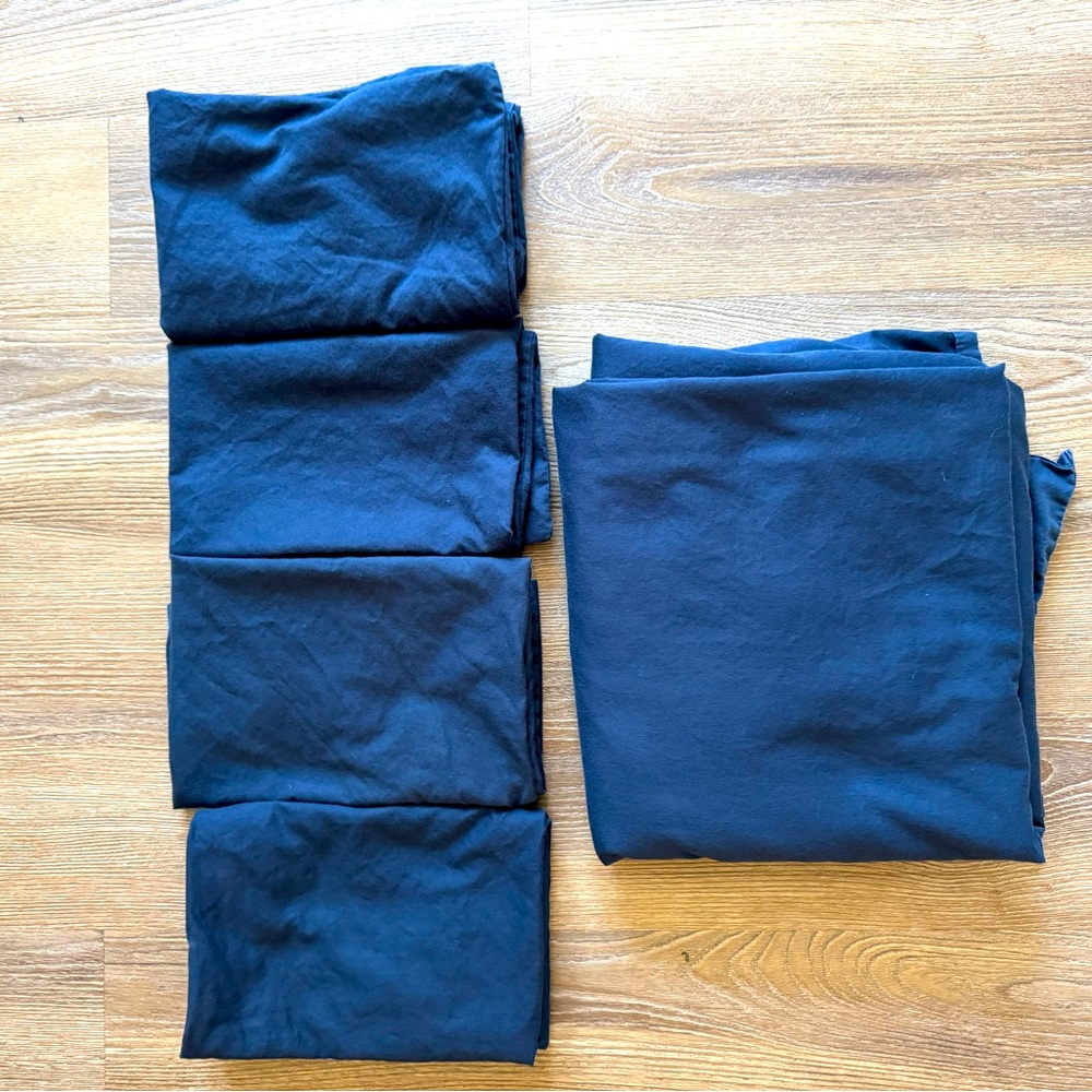 Brooklinen Luxe Sateen Queen Flat Sheet and 4x STD Pillowcases - Deep Navy